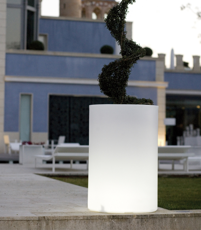 MACETAS/ lightup-planters-vondom_3_.jpg